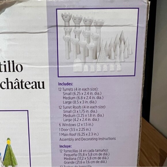 Wilton Castle Cake Set for Baking - Picture 4 of 11